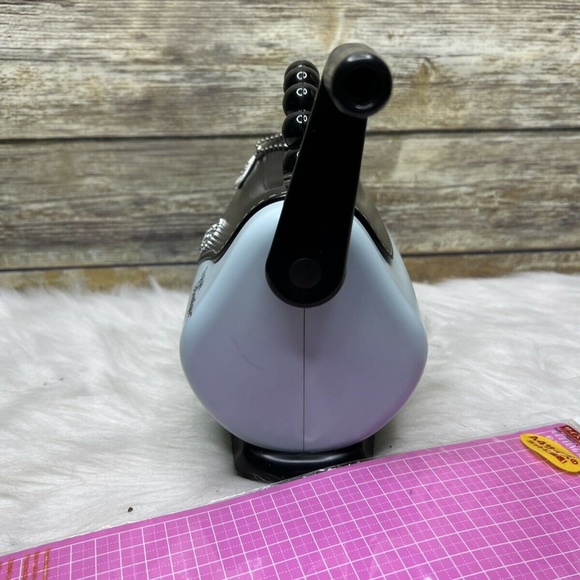 Sizzix Texture Boutique Embossing Machine Baby Blue Purse Style Long Cutting Mat - Picture 4 of 10